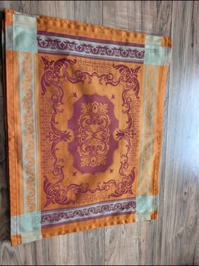 6 Garnier-Thiebaut jacquard-woven napkin